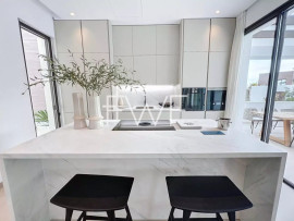 
                                                                                        Vente
                                                                                         Golden Mile : Villa de luxe avec vue mer emplacement premium.