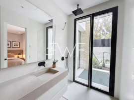 
                                                                                        Vente
                                                                                         Golden Mile : Villa de luxe avec vue mer emplacement premium.