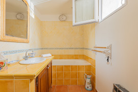 
                                                                                        Vente
                                                                                         Golfe-Juan – Maison familiale avec piscine & dépendance