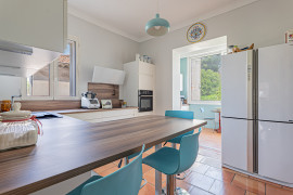 
                                                                                        Vente
                                                                                         Golfe-Juan – Maison familiale avec piscine & dépendance