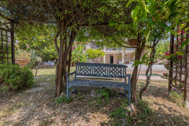 
                                                                                        Vente
                                                                                         Golfe-Juan – Maison familiale avec piscine & dépendance