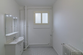Vente
Grand 2 pièces