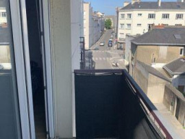 
                                                                                        Location
                                                                                         Grand 2 pièces de 52m2