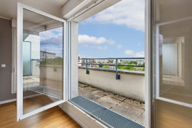 
                                                                                        Vente
                                                                                         GRAND 2 PIECES DERNIER ETAGE