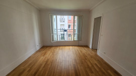 
                                                                                        Vente
                                                                                         Grand 2 pièces - Paris 15ème