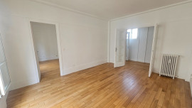 
                                                                                        Vente
                                                                                         Grand 2 pièces - Paris 15ème