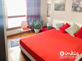 
                                                                                        Vente
                                                                                         Grand 3 pièces Vue sur Tour Eiffel et Piscine