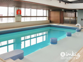 
                                                                                        Vente
                                                                                         Grand 3 pièces Vue sur Tour Eiffel et Piscine