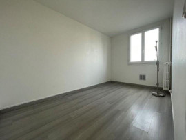 
                                                                                        Location
                                                                                         Grand 4 pièces à Argenteuil avec balcon et cave