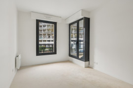 
                                                                                        Vente
                                                                                         GRAND 4 PIECES PARFAIT ETAT