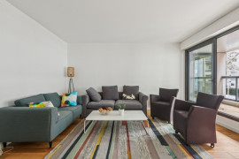 
                                                                                        Vente
                                                                                         GRAND 4 PIECES PARFAIT ETAT