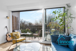 
                                                                                        Vente
                                                                                         Grand 5 pièces - calme absolu - parfait état