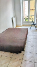 
                                                                                        Location
                                                                                         Grand appartement à louer en centre ville