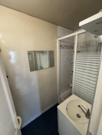 
                                                                                        Location
                                                                                         Grand appartement chaleureux