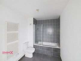 
                                                                                        Vente
                                                                                         Grand appartement de Type 2 à 5 mn du lac avec vue