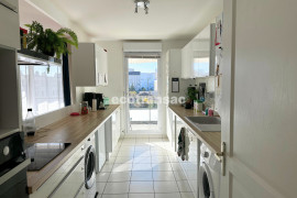 
                                                                                        Vente
                                                                                         Grand appartement familial 4 pièces – 97 m² – balcon plein sud – Villeurbanne Cours Émile Zola