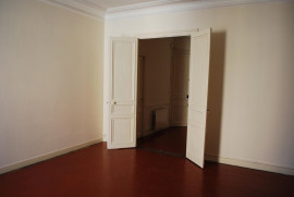 
                                                                                        Location
                                                                                         Grand Appartement Haussmannien de plus de 200m2