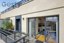 
                                                                                        Location
                                                                                         Grand appartement meublé avec terrasse privé