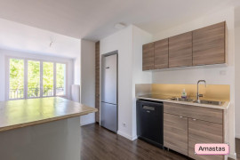 Location
Grand appartement proche gare Saint-Fons