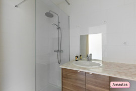 Location
Grand appartement proche gare Saint-Fons