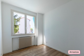 Location
Grand appartement proche gare Saint-Fons