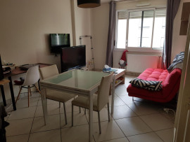 
                                                                                        Location
                                                                                         GRAND APPARTEMENT T2 BIS MONTPLAISIR LYON 69008