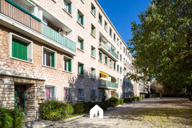
                                                                                        Location
                                                                                         Grand Saint Giniez