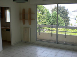 
                                                                                        Location
                                                                                         Grand STUDIO/2P 31m² Hypercentre + grand balcon