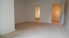 
                                                                                        Location
                                                                                         Grand studio avec balcon Paris 12ème