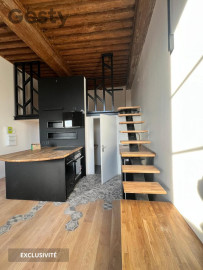 
                                                                                        Location
                                                                                         Grand studio avec chambre à la Croix Rousse