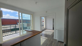 
                                                                                        Vente
                                                                                         Grand studio avec terrasse