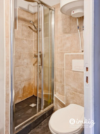 
                                                                                        Vente
                                                                                         Grand studio de 24 m² à 2 pas de la Porte St Denis