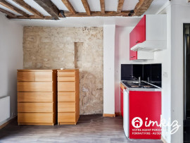 
                                                                                        Vente
                                                                                         Grand studio de 24 m² à 2 pas de la Porte St Denis