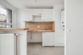 
                                                                                        Vente
                                                                                         GRAND STUDIO PARFAIT ETAT