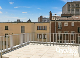 
                                                                                        Vente
                                                                                         Grand studio Paris 20ème