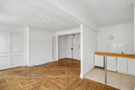 
                                                                                        Vente
                                                                                         GRAND STUDIO - Quartier Opéra - Paris 2ème