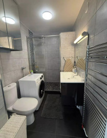 
                                                                                        Location
                                                                                         Grand studio rénové avec vue panoramique sur Paris