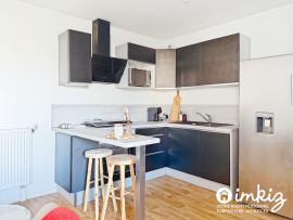 
                                                                                        Vente
                                                                                         Grand studio / T2, balcon et parking privé