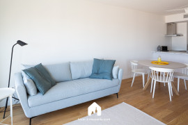 
                                                                                        Location
                                                                                         Grand T2 de standing meuble