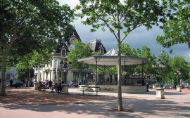 
                                                                                        Location
                                                                                         Grand T2 lumineux de 80 m² avec balcon