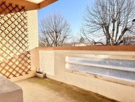 
                                                                                        Location
                                                                                         Grand T3 de 77 m² parking & balcon Guyancourt