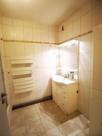 
                                                                                        Location
                                                                                         Grand T3 moderne et bien aménagé, quartier St Leon