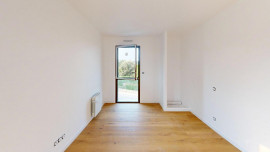 Vente
Grand T4 de 97 m² avec terrasse - Port