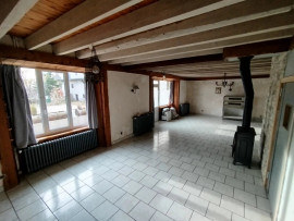 
                                                                                        Vente
                                                                                         Grande bâtisse, commerce et habitation
