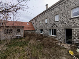 
                                                                                        Vente
                                                                                         Grande bâtisse, commerce et habitation