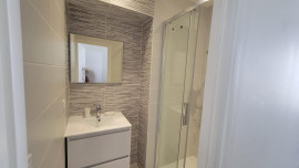 
                                                                                        Colocation
                                                                                         Grande chambre 20m² avec salle de bain privée