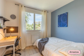 
                                                                                        Colocation
                                                                                         Grande colocation de 5 personnes Lyon 5