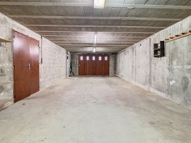 
                                                                                        Vente
                                                                                         GRANDE MAISON FAMILIALE AVEC SOUS-SOL ET VIE DE PLAIN-PIED