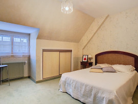 
                                                                                        Vente
                                                                                         GRANDE MAISON FAMILIALE LUMINEUSE 6 CHAMBRES
