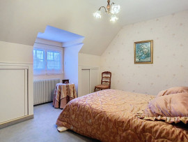 
                                                                                        Vente
                                                                                         GRANDE MAISON FAMILIALE LUMINEUSE 6 CHAMBRES